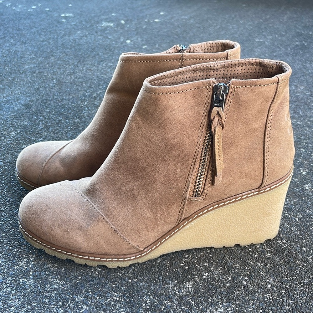 Tom’s suede booties